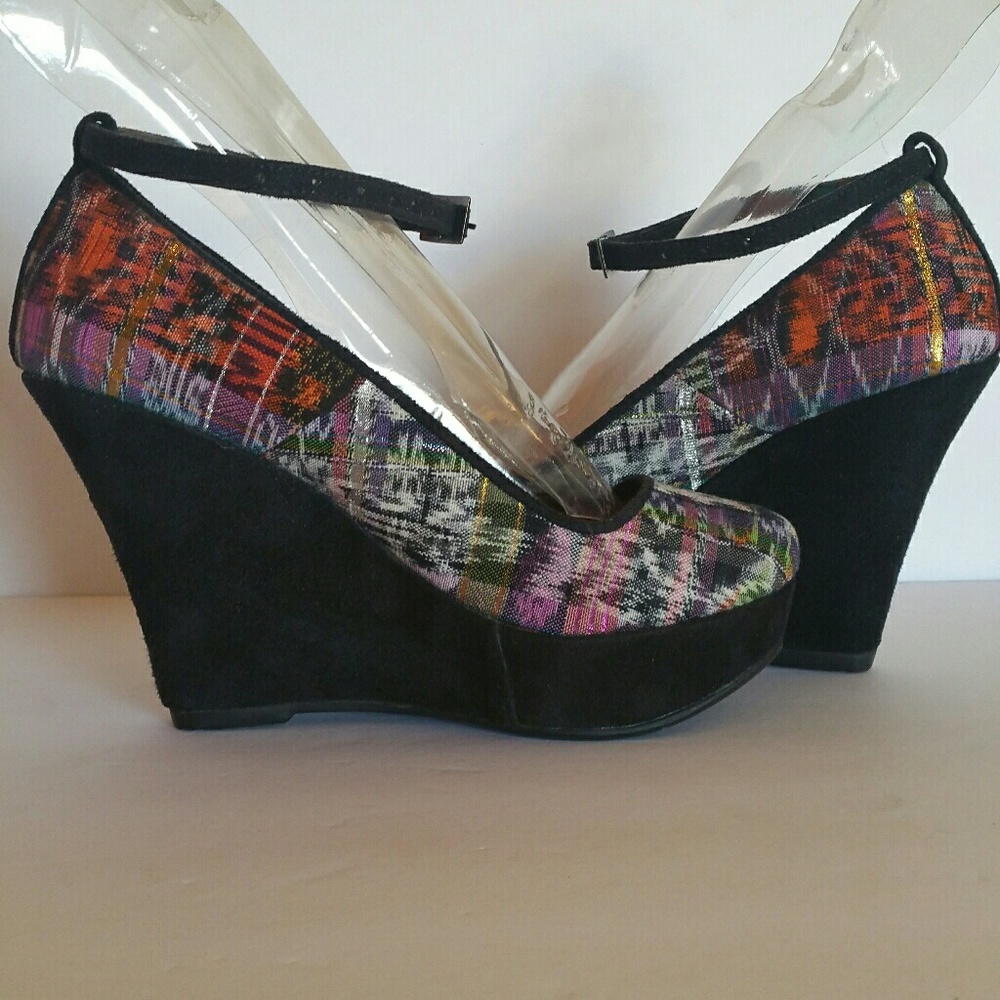 Sale !!!! Was $35     New wedges!